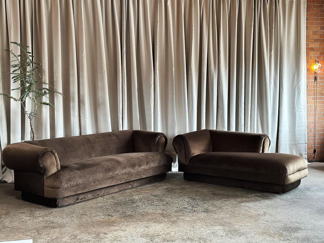 Vintage Chaise by DIRECTIONAL